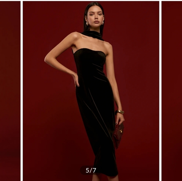 Commense Dresses & Skirts - Commense Black Velvet Backless Dress